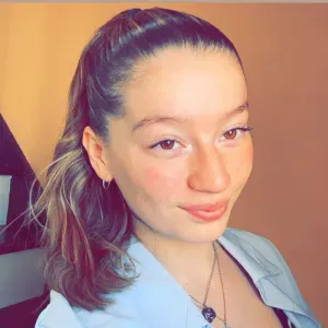 Baby-sitter expérimenté à Chalons-en-Champagne et alentours