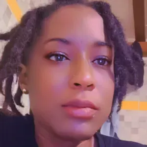 Ancienne ambulancière proposant ces services