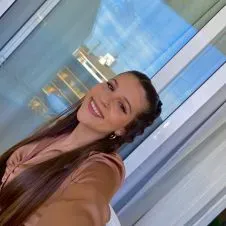 Busco trabajo de cuidadora/canguro