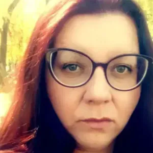 Donna delle pulizie responsabile a Milano 