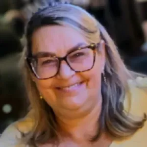 Portuguesa professora reformada exper. Ed.Infantil-Brasil.