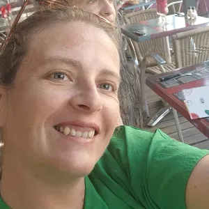 Je cherche une femme de menage