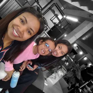 Je cherche une baby-sitter 