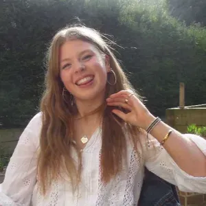 Enthusiastic babysitter in Cheltenham