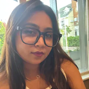 Babysitter in london at Aylesbury 