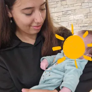Baby-sitter dévouée et responsable 