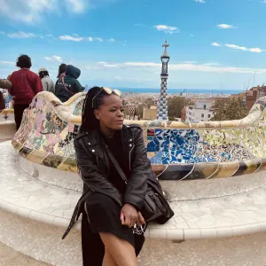 Baby-sitter expérimentée 95-93