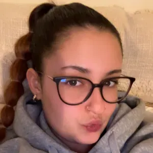 Baby-sitter/nounou expérimentée à Nice et alentours 