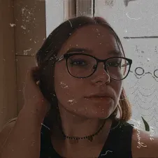 Sympatyczna opiekunka do dzieci