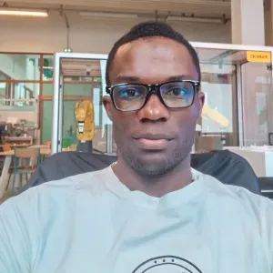 Étudiant Master Ingénierie : Cours Maths & Sciences