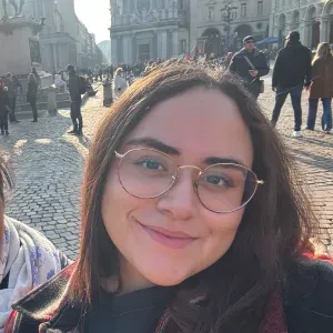 Babysitter affidabile e paziente a Genova 💛