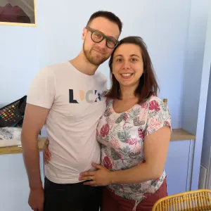 Je cherche une baby-sitter à domicile