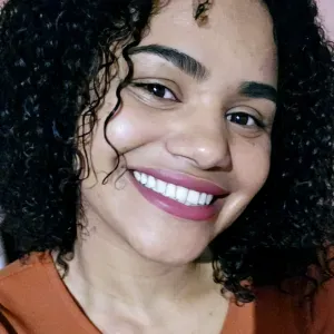 Empregada de limpeza  em Armação de Pêra. 