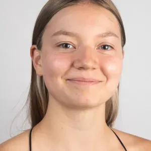 Babysitter in London looking to babysit