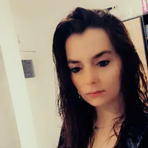 Femme de ménage au alentour de Mons...
