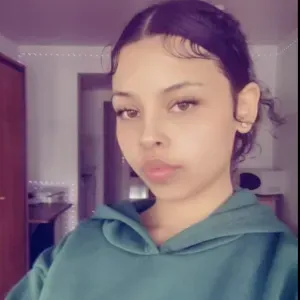 Pet sitter attentive, fiable, et connectée aux animaux