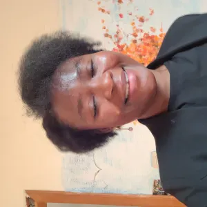 Auxiliaire de vie  ccvvvbjkkklll