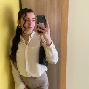 Recherche baby-sitting, étudiante appréciée par les enfants