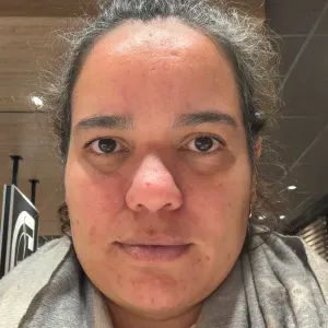 Empregada de limpeza na zona de Espinho, Vila Nova de Gaia