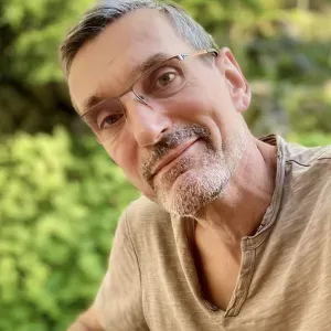 Très grand ménage dans T2 de 61m2