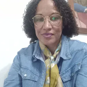 Cuidador e ajudante ,sou muita tranquila. Em Évora