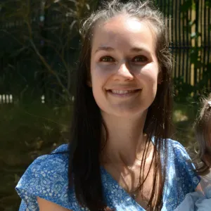 Baby-sitter disponible en semaine