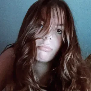 Babysitter com 2 anos de experiência com crianças