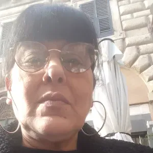 Addetta alle pulizie in generale aGenova 