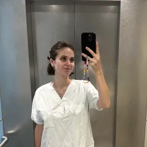 Étudiante en médecine et baby-sitter à Tours