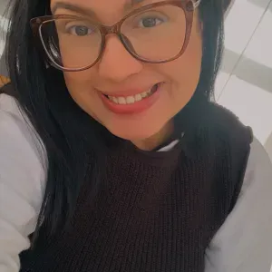 Empregada de limpeza disponível 