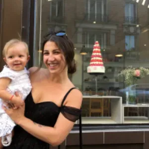 Experienced English-Speaking Nanny
