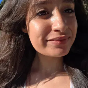 Jeune babysitter motivée, disponible tout l'été