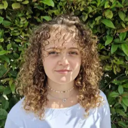 Garde d'enfant sur Saint-Georges-de-Luzençon