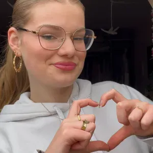 Baby-sitter à disposition sur Calais