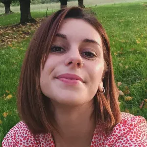 Babysitter diplômée et disponible 