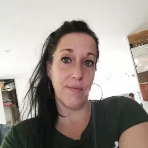 Ancienne aide soignante mère au foyer