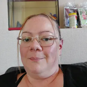 Garde d enfants avec de l expérience 