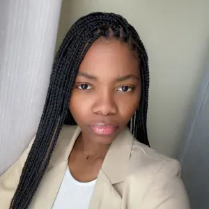 Babysitter com experiência no Porto