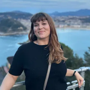 Jeune étudiante biarrote et enthousiaste 