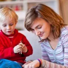 Bonjour, je m'appelle Maryam et je veux m'occuper des enfant