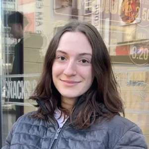 Baby-sitter disponible aux alentours d'Auvillars sur Saône 