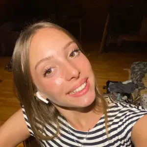 Jeune baby-sitter sérieuse et motivée ! 