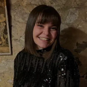 Femme de ménage, jardinier et garde d'enfants 