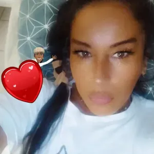 Aide à domicile, avec plus de 10 ans d'expérience, 