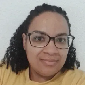 ¡Empleado de limpieza en Elche con gran atención al detalle!