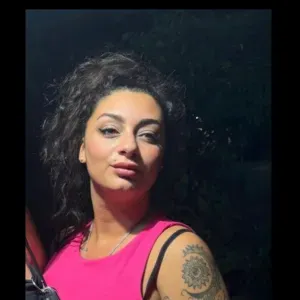 Amorevole badante solare e paziente