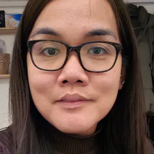 Looking for a pet-sitting job.