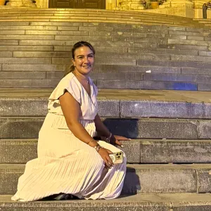 Baby sitter expérimentée a Grenade