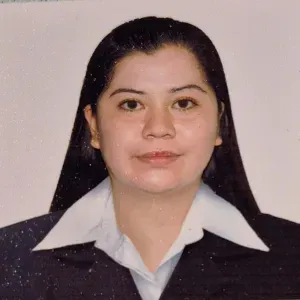 Experienced babysitter and housekeeping looking for a job.