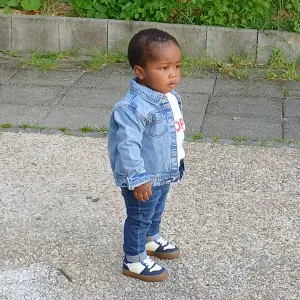 Je recherche une baby sitter